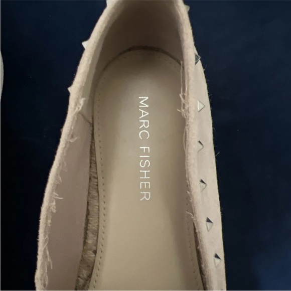 Women’s Marc Fisher Light Pink Faux Suede Studded Espadrilles Size 7 1/2 - Picture 7 of 8